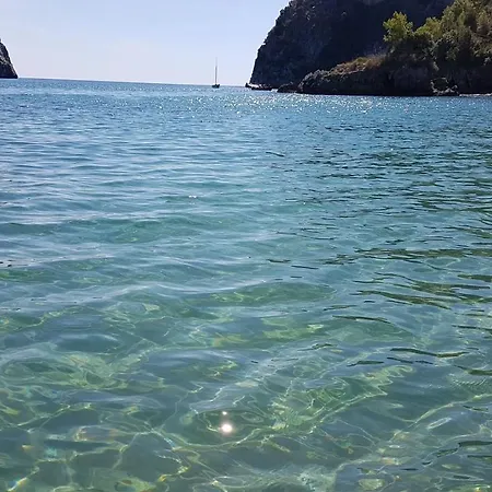 For Two Monolocali Ξενοδοχείο με διαμερίσματα 3*